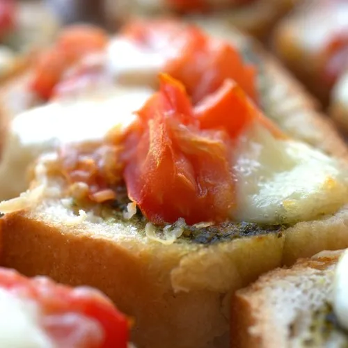 Bruschetta au pesto recipe
