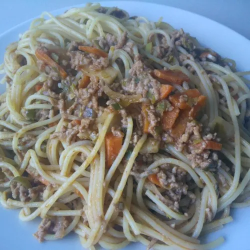 Pâtes bolognaises carottes et céléri