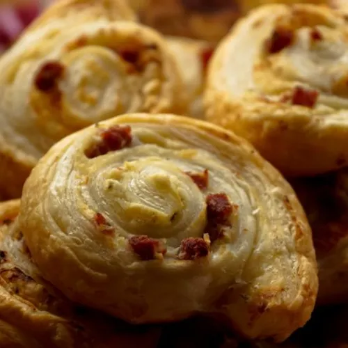 Feuilletés aux lardons bio et oignons