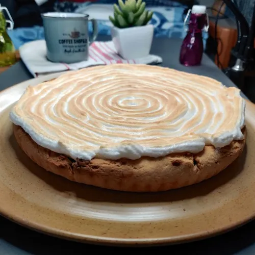 Tarte à la rhubarbe meringuée